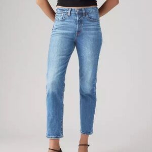 Levi’s Wedgie Straight Jeans